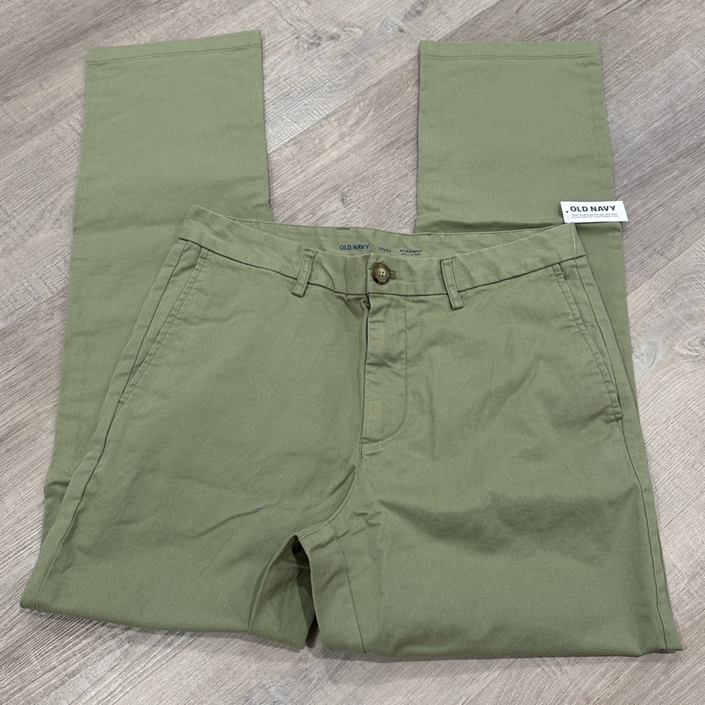 Old Navy Built-in Flex 32x32 khaki pants